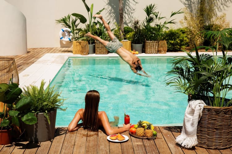 In Villa dining